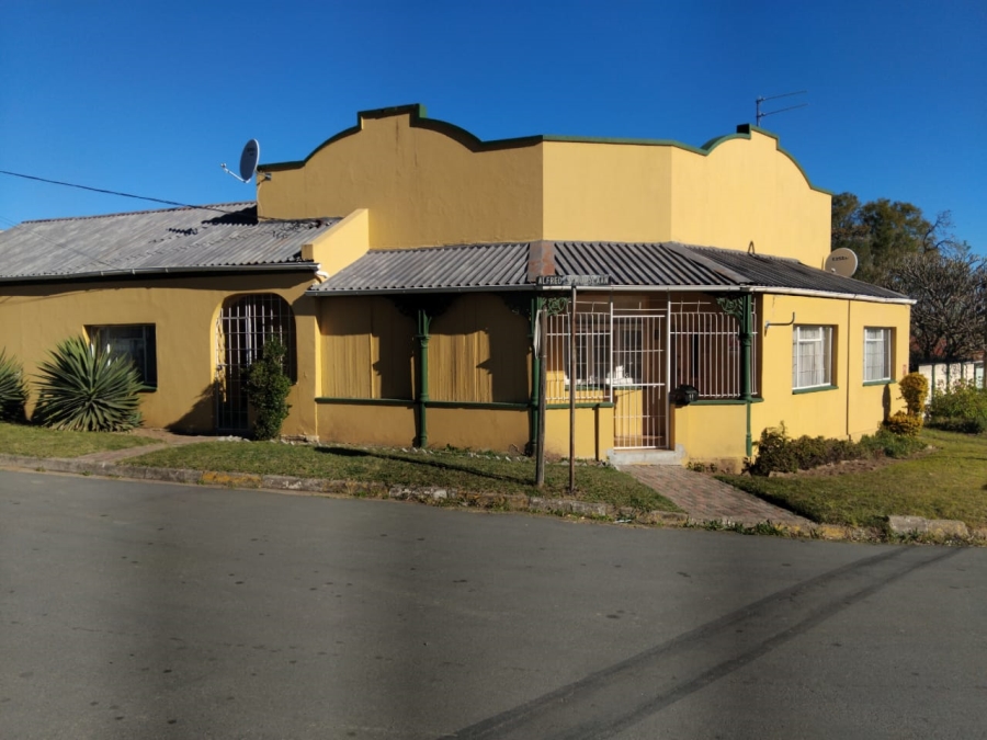 4 Bedroom Property for Sale in Echovale Eastern Cape